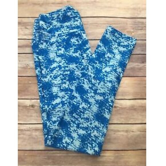 NWT LulaRoe OS Women’s Leggings Blue Pixel Digital Camouflage Sky Cloud One Size - Picture 1 of 3